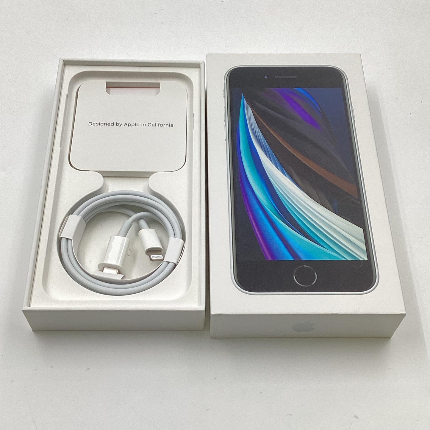 【全額返金保証】【最速発送】Apple iPhone iPhone SE（第2世代） 64GB ホワイト au 白ロム 超美品 動作確認済 93%