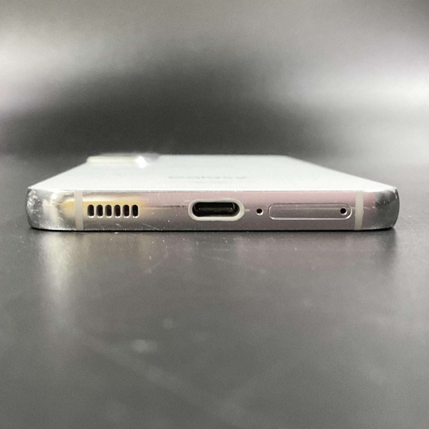 【全額返金保証】【最速発送】SAMSUNG Galaxy S22 256GB ファントムホワイト docomo SC-51C 動作確認済