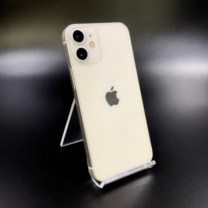 【全額返金保証】【最速発送】Apple iPhone iPhone 7 32GB シルバー au 白ロム 動作確認済 77%