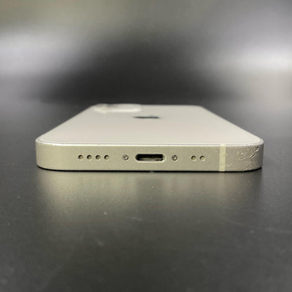 【全額返金保証】【最速発送】Apple iPhone iPhone 7 32GB シルバー au 白ロム 動作確認済 77%