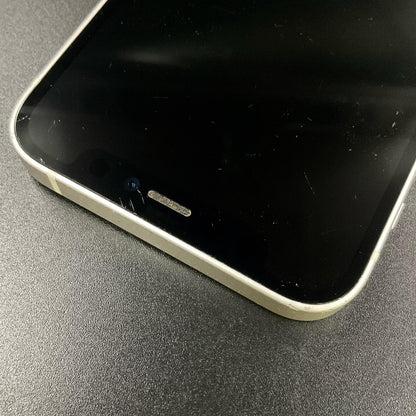 【全額返金保証】【最速発送】Apple iPhone iPhone 7 32GB シルバー au 白ロム 動作確認済 77%