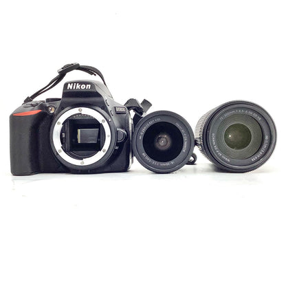 【全額返金保証】【最速発送】Nikon デジタル一眼 D5600 ダブルズームキット ブラック 美品 動作確認済