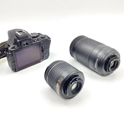 【全額返金保証】【最速発送】Nikon デジタル一眼 D5600 ダブルズームキット ブラック 美品 動作確認済
