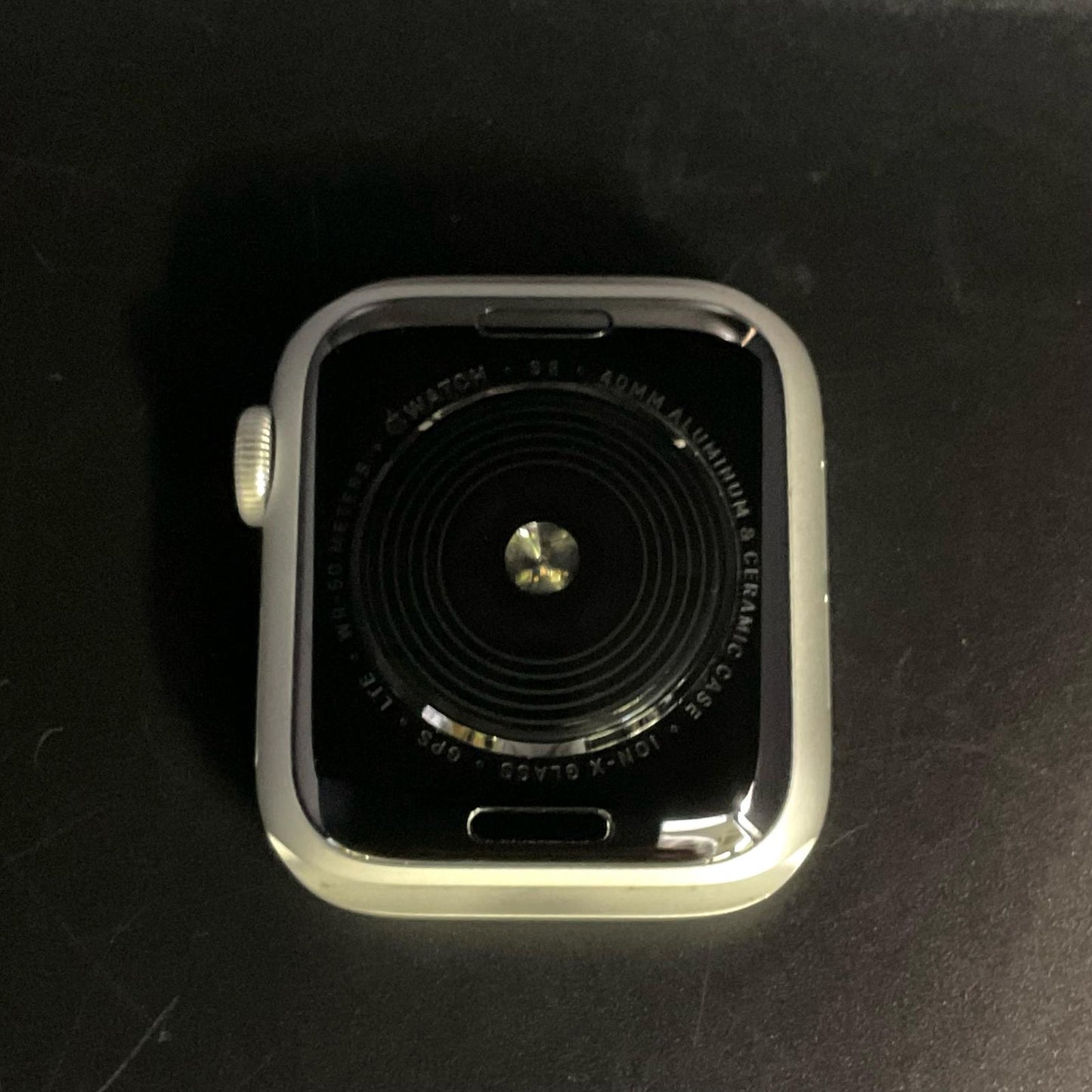 【全額返金保証】【最速発送】Apple Watch SE アルミニウム 40mm GPS+Cellular 白ロム 100% 美品 動作確認済