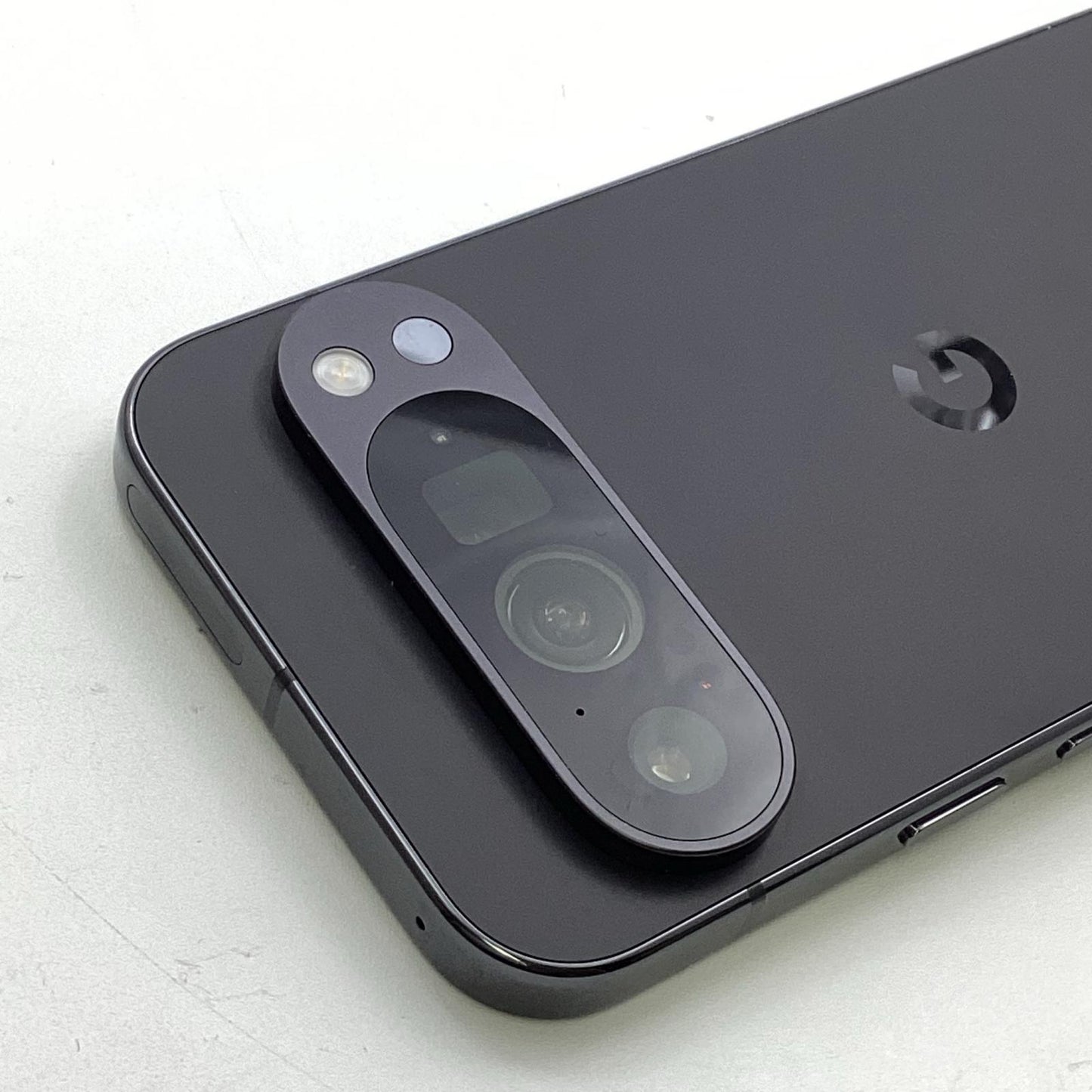 【全額返金保証】【最速発送】Google Pixel 9 Pro 256GB Obsidian docomo GWVK6 白ロム 動作確認済