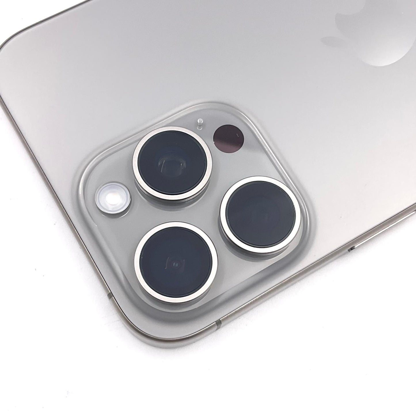 【全額返金保証】【最速発送】Apple iPhone iPhone 15 Pro Max 256GB ナチュラルチタニウム docomo SIMフリー 超美品 動作確認済 91%