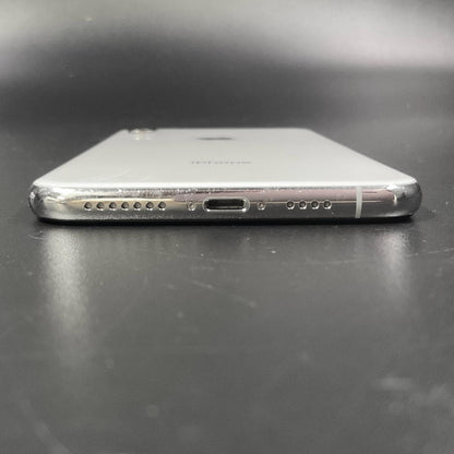 【全額返金保証】【最速発送】Apple iPhone iPhone XS Max 256GB シルバー docomo SIMフリー 白ロム 動作確認済 77%