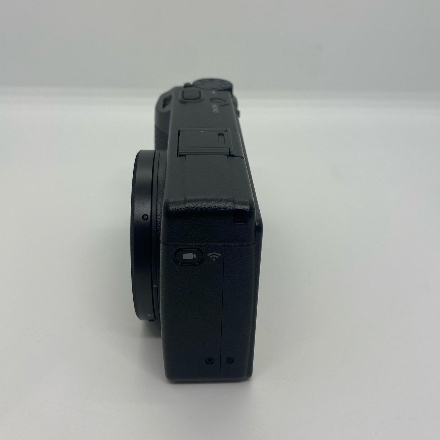 【全額返金保証】【最速発送】RICOH コンパクトデジタルカメラ RICOH GR IIIx 超美品 動作確認済