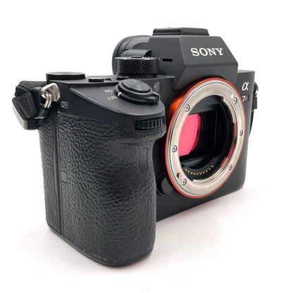 【全額返金保証】【最速発送】Sony デジタル一眼 α7R III ILCE-7RM3 ボディ ブラック 動作確認済