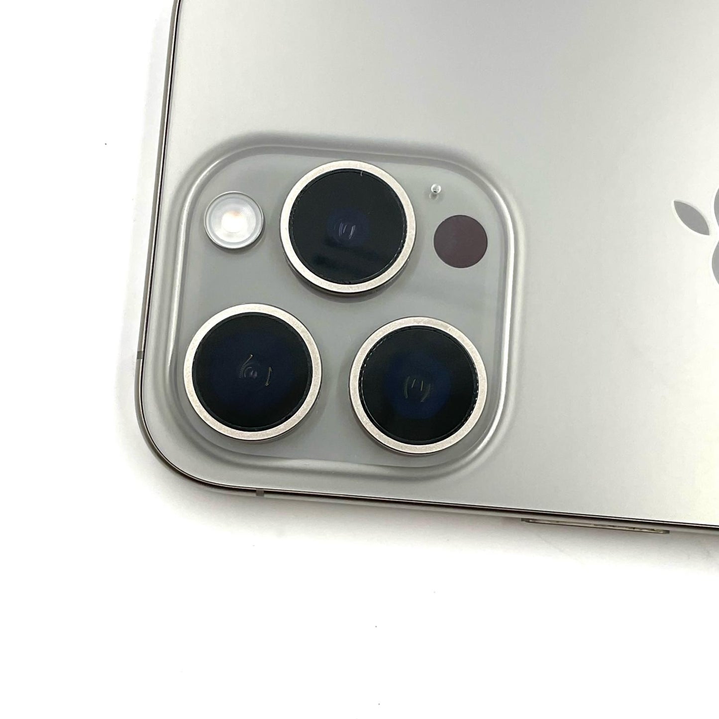 【全額返金保証】【最速発送】Apple iPhone iPhone 15 Pro 256GB ナチュラルチタニウム SIMフリー 白ロム 動作確認済 87%