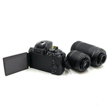 【全額返金保証】【最速発送】Nikon デジタル一眼 D5600 ダブルズームキット ブラック 美品 動作確認済