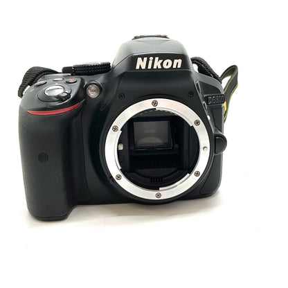 【全額返金保証】【最速発送】Nikon デジタル一眼 D5300 AF-P 18-55 VR キット ブラック 動作確認済
