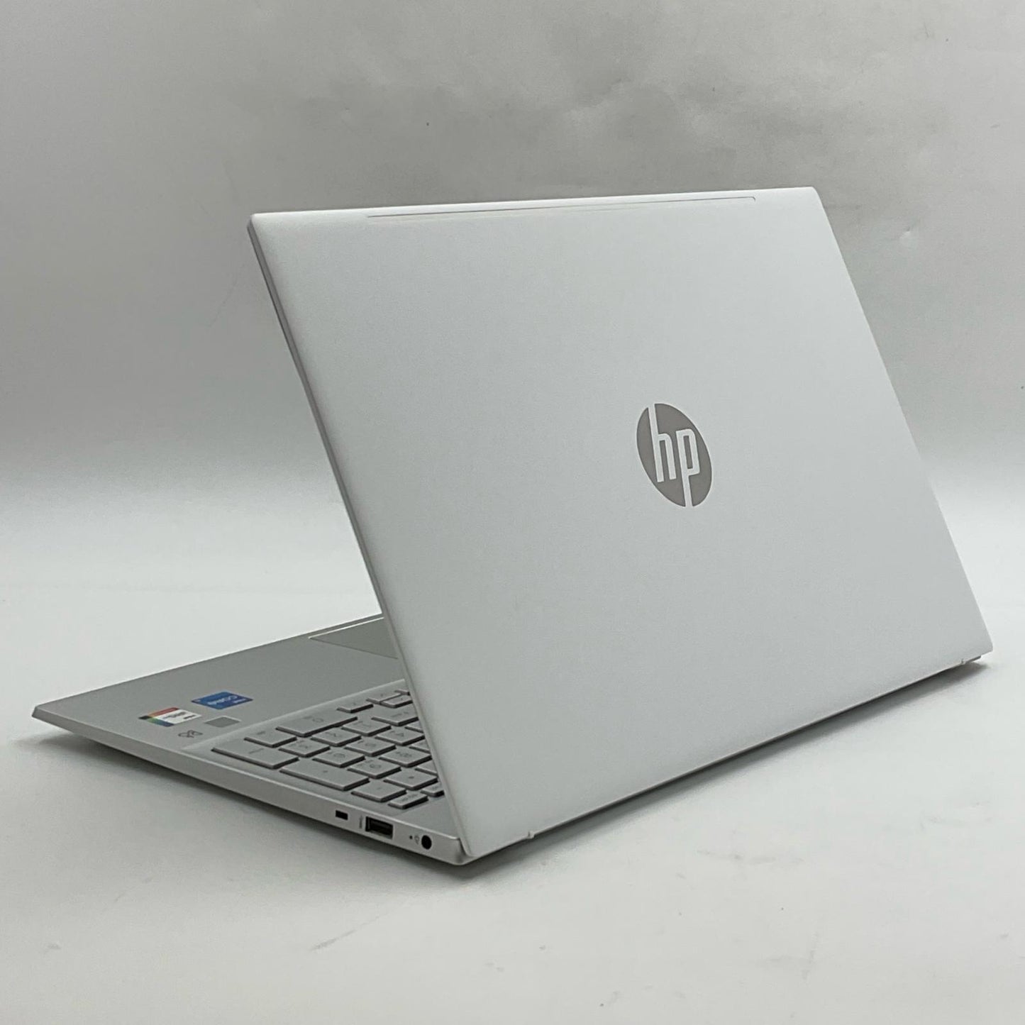 【全額返金保証】【最速発送】HP HP Pavilion Laptop 15-eg0084TU 11th Gen Intel Core i5-1135G7 16GB M.2 SSD 512GB 100% 動作確認済