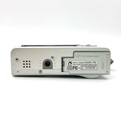 【全額返金保証】【最速発送】FUJIFILM コンパクトデジタルカメラ FinePix F10 動作確認済