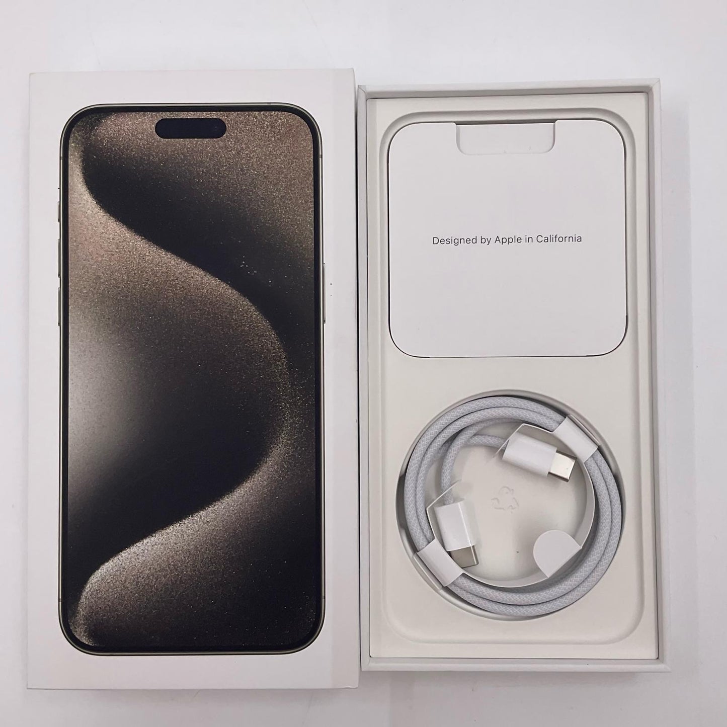 【全額返金保証】【最速発送】Apple iPhone iPhone 15 Pro Max 256GB ナチュラルチタニウム SIMフリー 白ロム 美品 動作確認済 90%