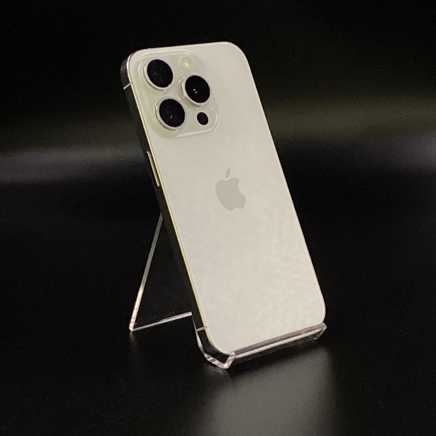 【全額返金保証】【最速発送】Apple iPhone iPhone Pro 15 Pro 256GB ホワイトチタニウム SIMフリー 白ロム 動作確認済 85%