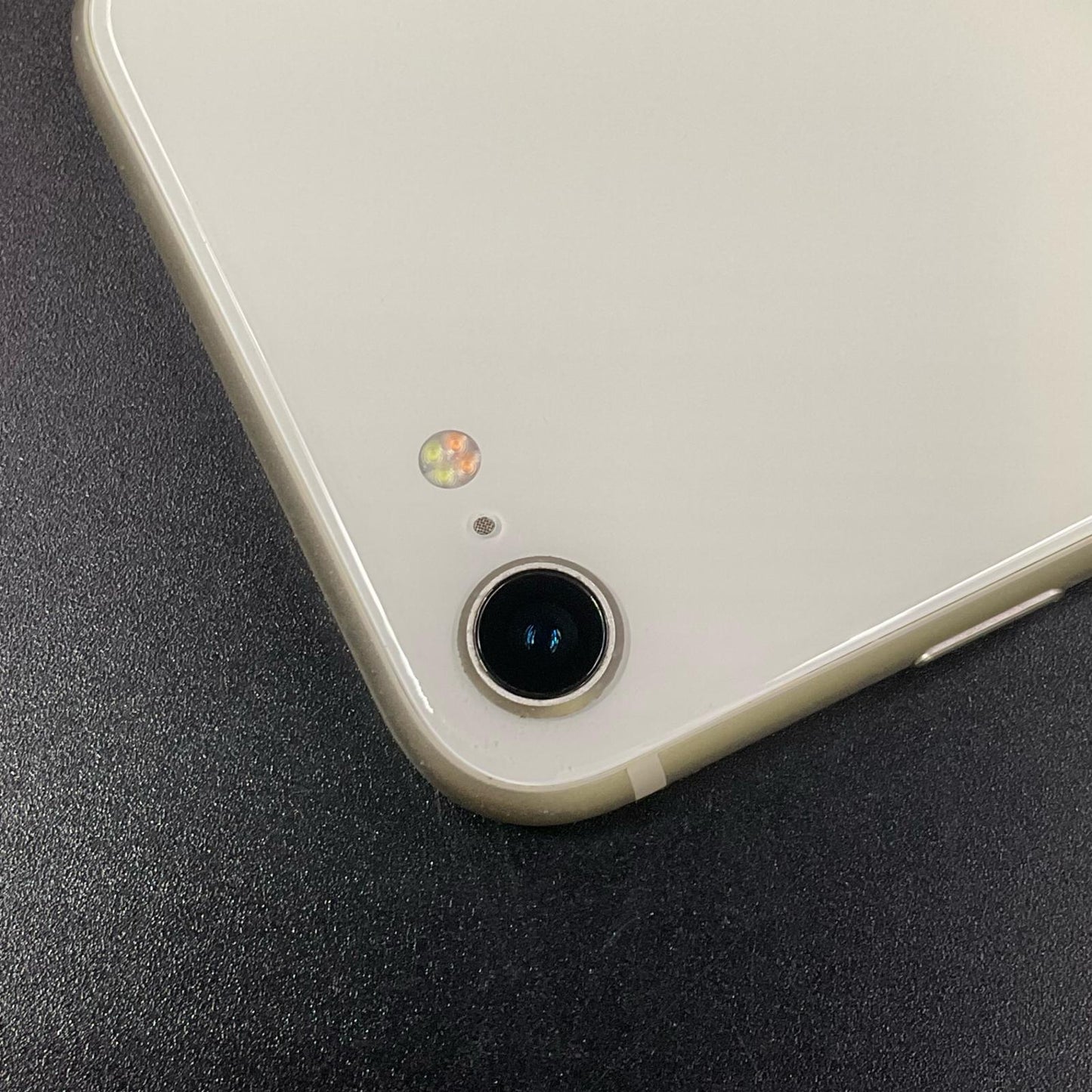 【全額返金保証】【最速発送】Apple iPhone iPhone SE（第3世代） 128GB スターライト SIMフリー 白ロム 動作確認済 82%