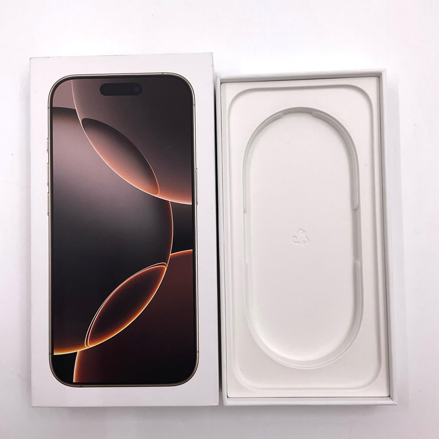 【全額返金保証】【最速発送】Apple iPhone iPhone 16 Pro 256GB デザートチタニウム au SIMフリー 白ロム 美品 動作確認済 96%