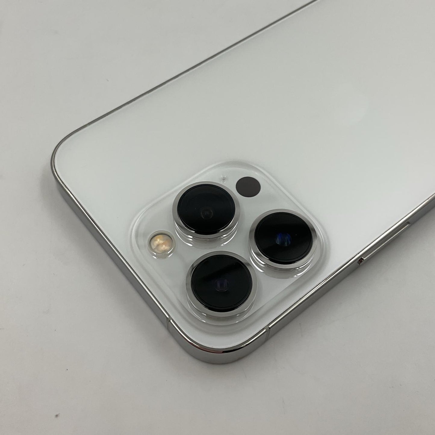 【全額返金保証】【最速発送】Apple iPhone iPhone Pro 13 256GB シルバー au SIMフリー 白ロム 超美品 動作確認済 100%