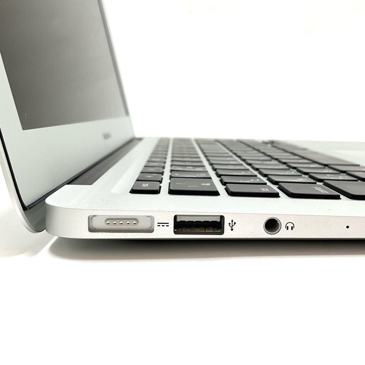 【全額返金保証】【最速発送】Apple MacBook Air 13インチ 2015 1.6GHz Intel Core i5 8GB SSD 256GB シルバー 動作確認済