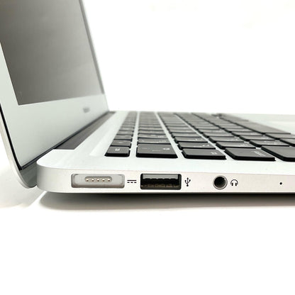 【全額返金保証】【最速発送】Apple MacBook Air 13インチ 2015 1.6GHz Intel Core i5 8GB SSD 256GB シルバー 動作確認済