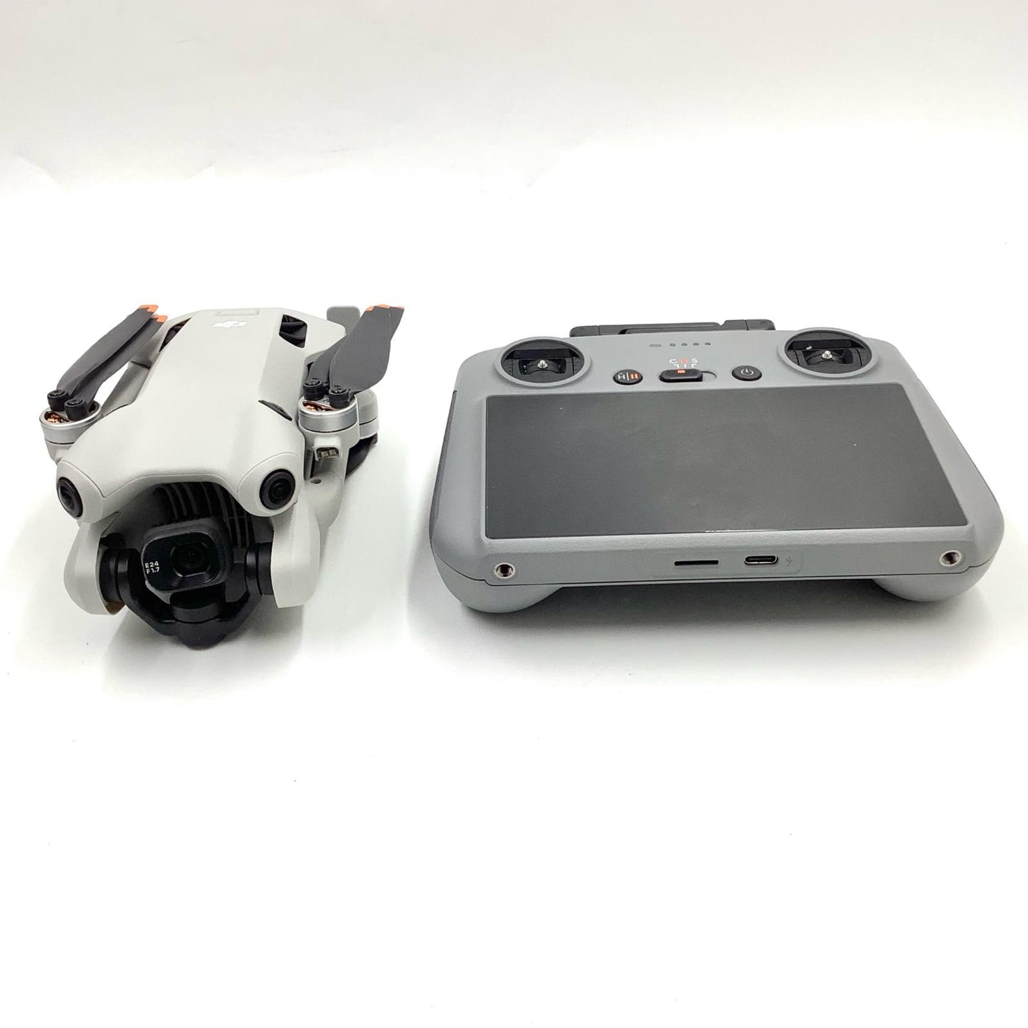 【全額返金保証】【最速発送】DJI DJI Mini 4 Pro Fly Moreコンボ Plus（DJI RC 2付属） 美品 動作確認済