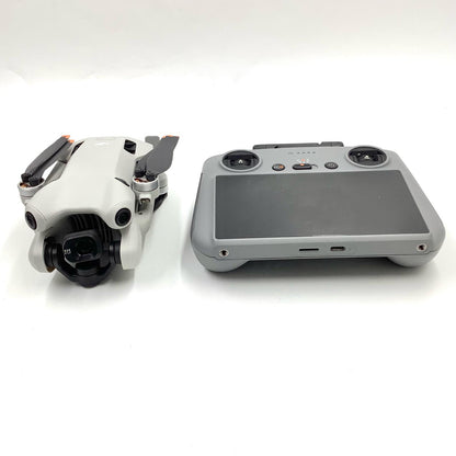 【全額返金保証】【最速発送】DJI DJI Mini 4 Pro Fly Moreコンボ Plus（DJI RC 2付属） 美品 動作確認済