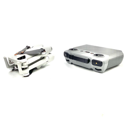 【全額返金保証】【最速発送】DJI DJI Mini 4 Pro Fly Moreコンボ Plus（DJI RC 2付属） 美品 動作確認済