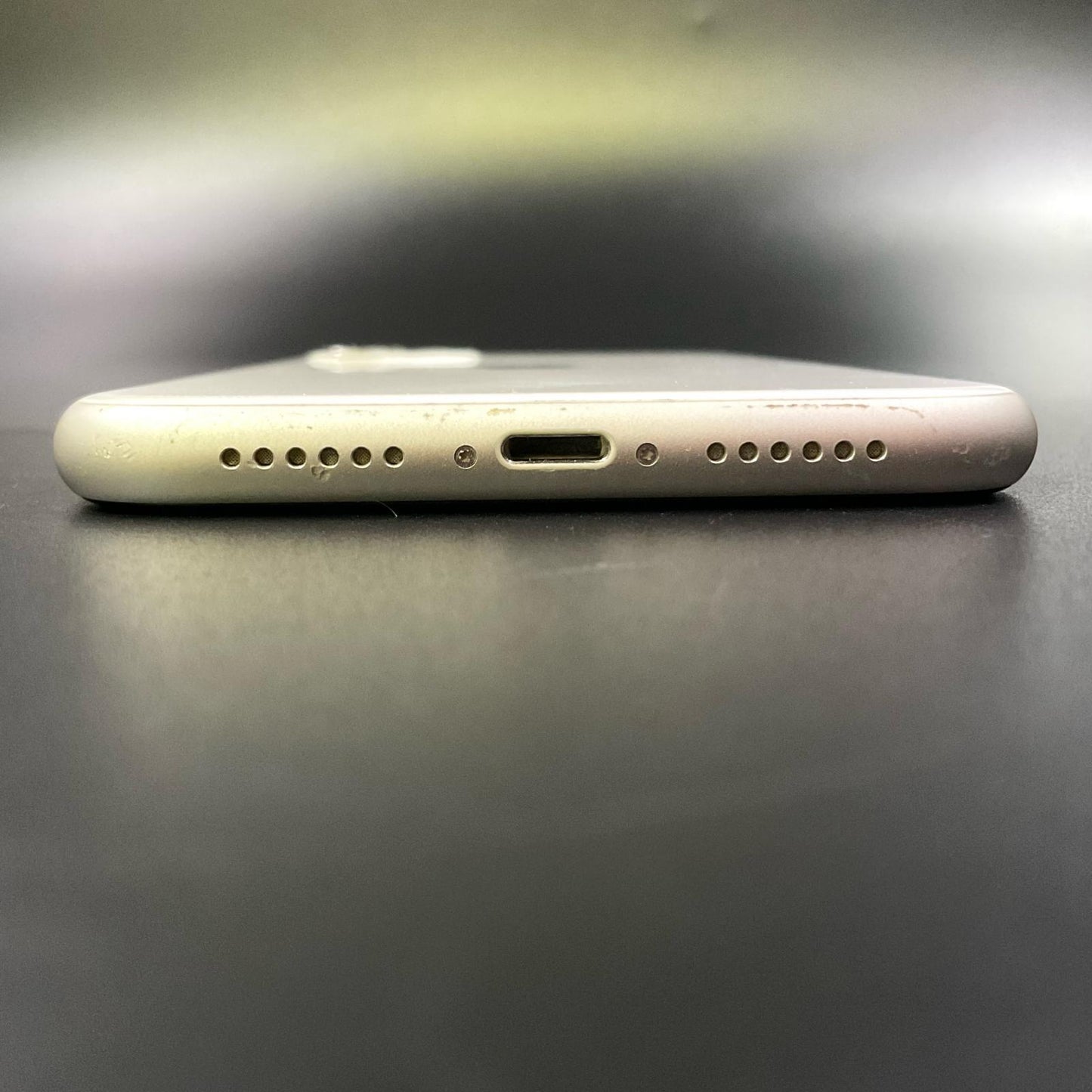 【全額返金保証】【最速発送】Apple iPhone iPhone 11 128GB ホワイト au 白ロム 動作確認済 84%