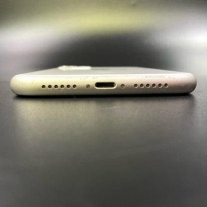 【全額返金保証】【最速発送】Apple iPhone iPhone 11 128GB ホワイト au 白ロム 動作確認済 84%