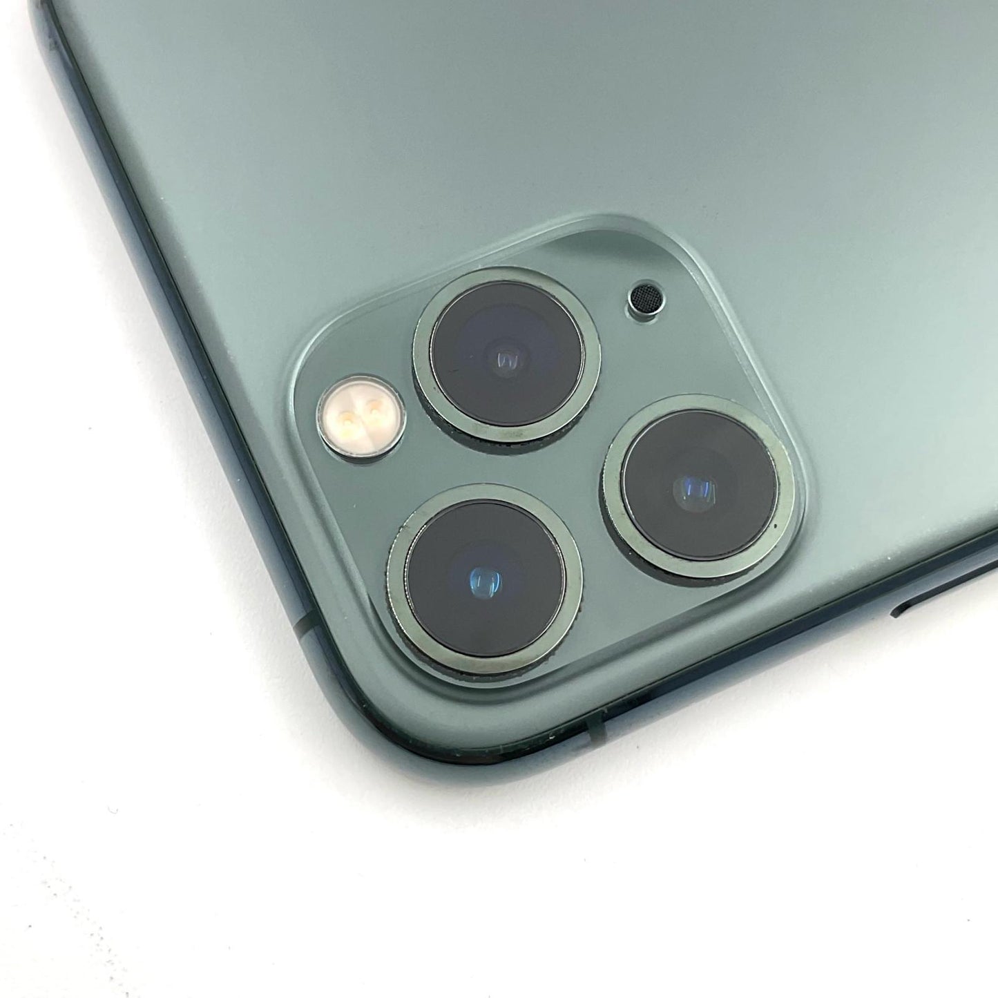 【全額返金保証】【最速発送】Apple iPhone iPhone 11 Pro 64GB ミッドナイトグリーン au SIMフリー 白ロム 動作確認済 71%