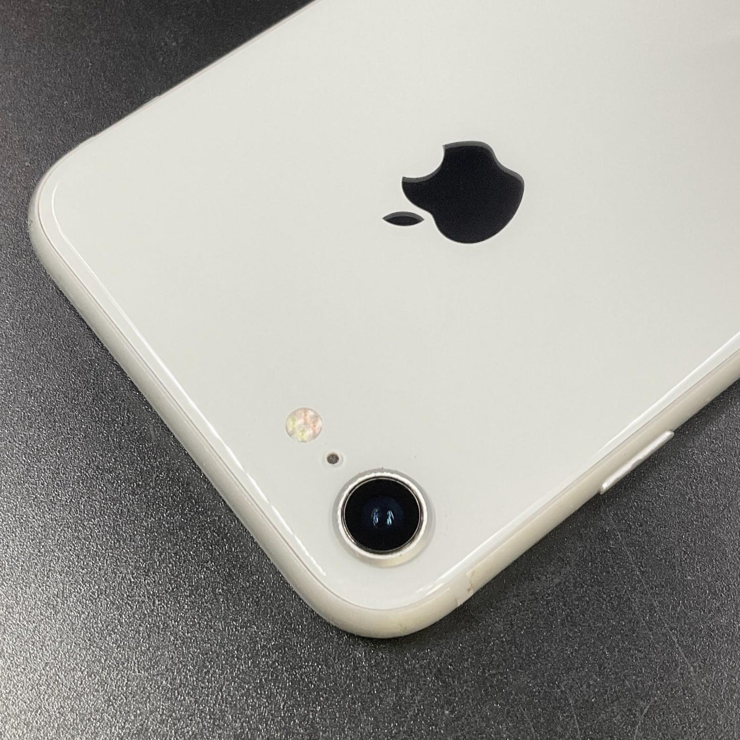 【全額返金保証】【最速発送】Apple iPhone iPhone 8 64GB シルバー Softbank SIMフリー 白ロム 動作確認済 100%