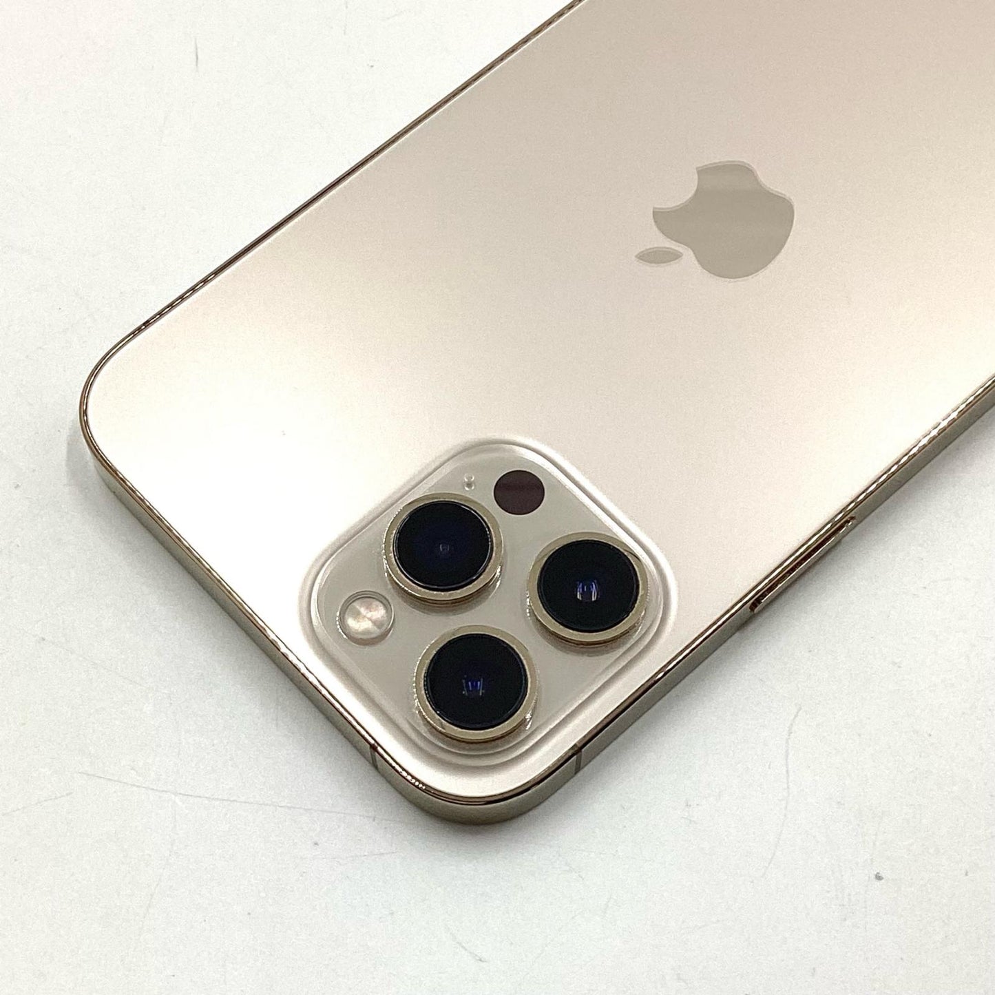 【全額返金保証】【最速発送】Apple iPhone iPhone 12 Pro Max 256GB ゴールド docomo SIMフリー 白ロム 動作確認済 100%