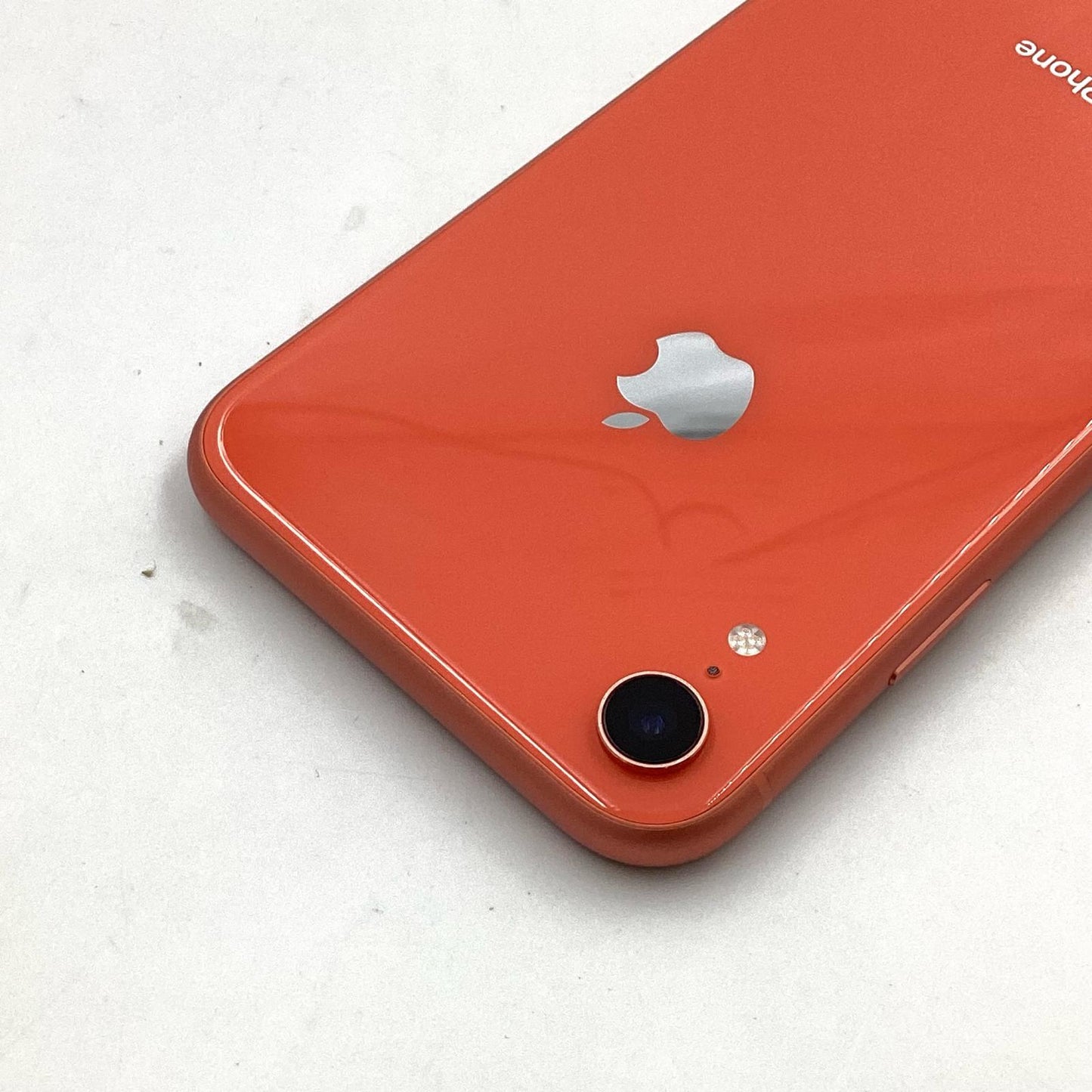 【全額返金保証】【最速発送】Apple iPhone iPhone XR 64GB コーラル docomo 白ロム 動作確認済 85%