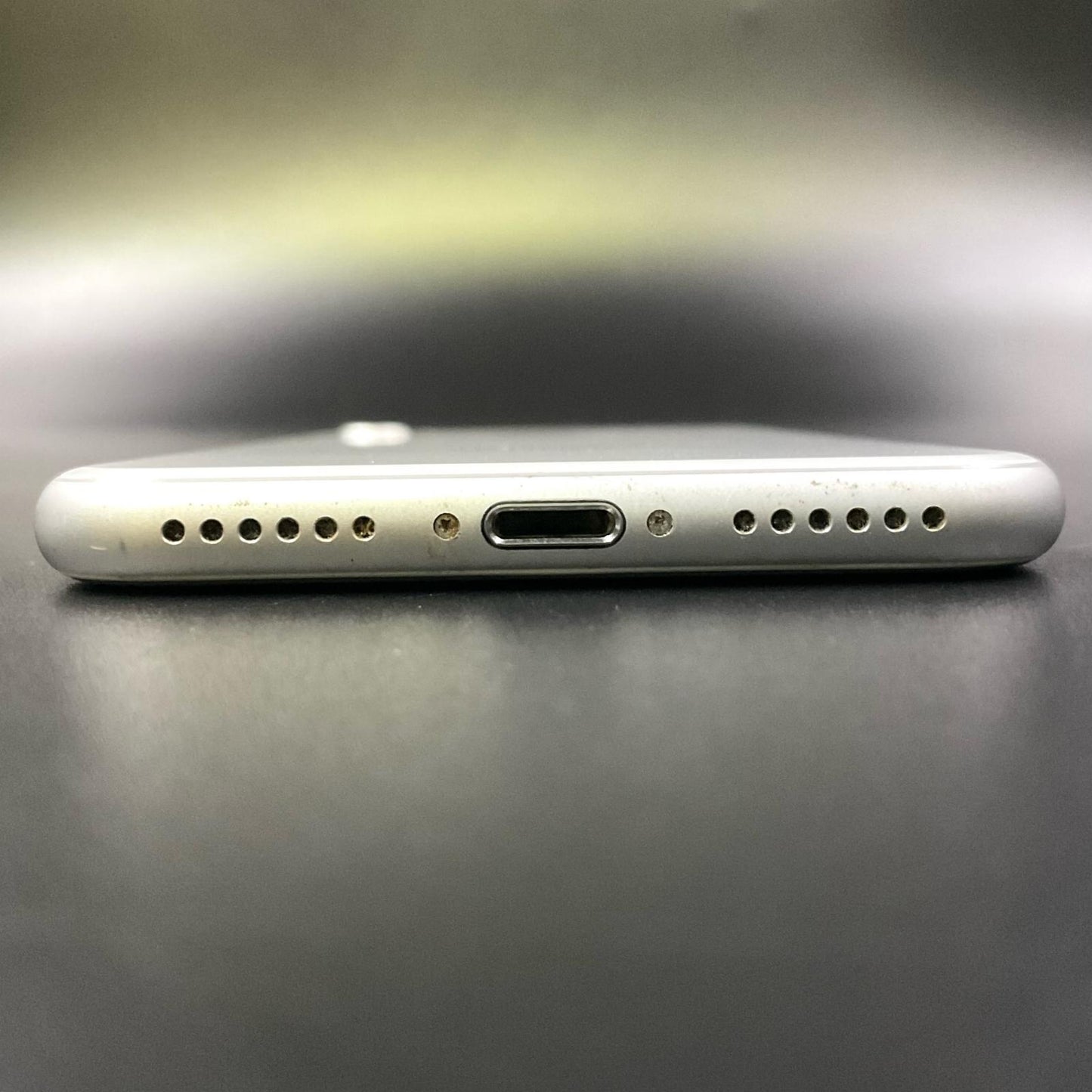 【最速発送】Apple iPhone iPhone 8 64GB シルバー Softbank SIMフリー 白ロム【難有】 77%