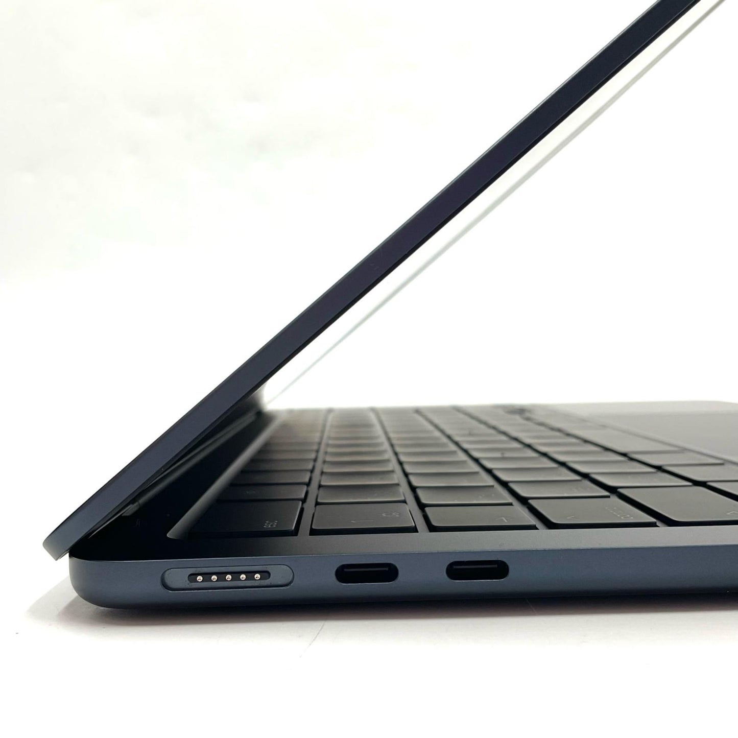 【全額返金保証】【最速発送】Apple MacBook Air 13.6インチ 2025 Apple M4 16GB SSD 512GB ミッドナイト 100% 美品 動作確認済