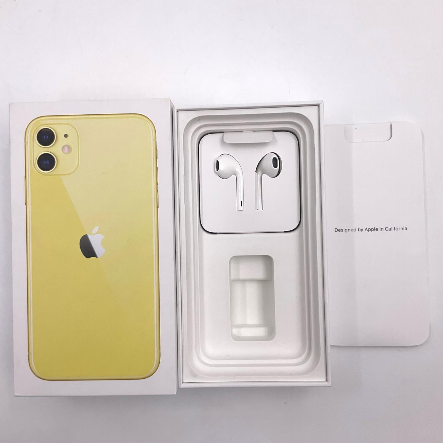 【全額返金保証】【最速発送】Apple iPhone iPhone 11 128GB イエロー docomo 白ロム 動作確認済 85%