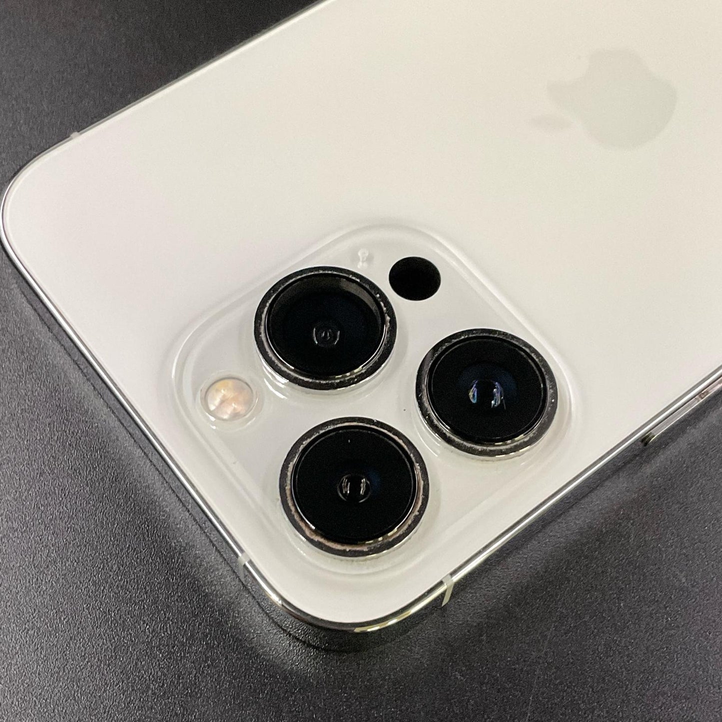 【全額返金保証】【最速発送】Apple iPhone iPhone 13 Pro 128GB シルバー Softbank SIMフリー 動作確認済 81%