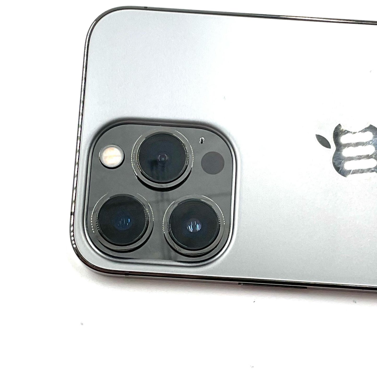 【全額返金保証】【最速発送】Apple iPhone iPhone 13 Pro 128GB グラファイト docomo 白ロム 動作確認済 76%