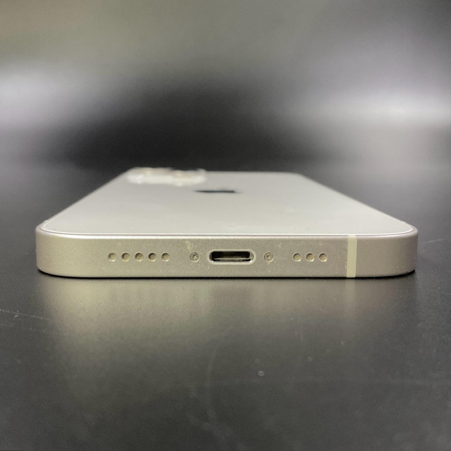 【全額返金保証】【最速発送】Apple iPhone iPhone 13 128GB スターライト au 動作確認済 79%