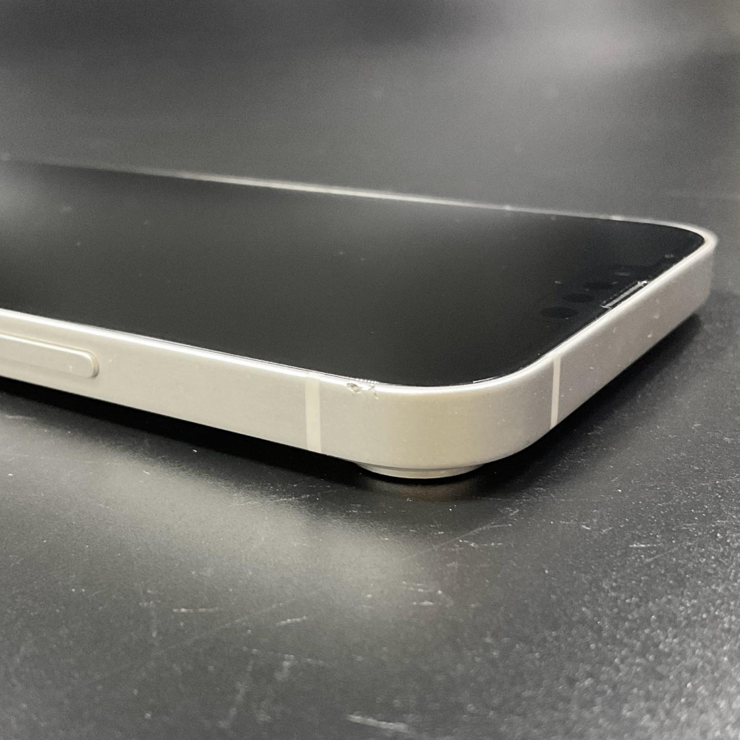 【全額返金保証】【最速発送】Apple iPhone iPhone 14 Plus 128GB スターライト docomo 動作確認済 77%