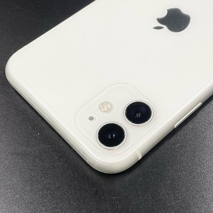 【最速発送】Apple iPhone iPhone 11 128GB ホワイト docomo 白ロム【難有】 100%