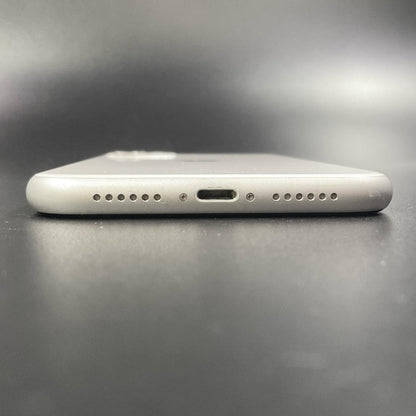 【最速発送】Apple iPhone iPhone 11 128GB ホワイト docomo 白ロム【難有】 100%