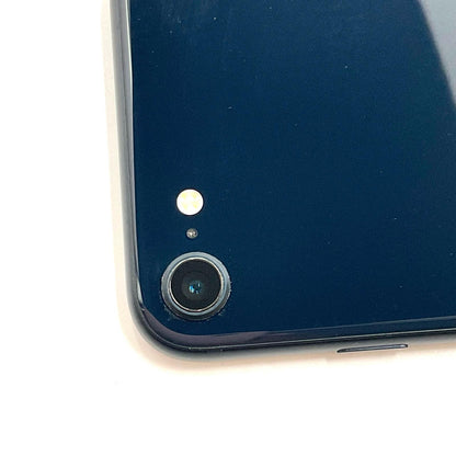 【全額返金保証】【最速発送】Apple iPhone iPhone SE（第3世代） 64GB ミッドナイト docomo 白ロム 動作確認済 83%