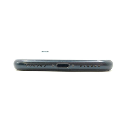 【全額返金保証】【最速発送】Apple iPhone iPhone SE（第3世代） 64GB ミッドナイト docomo 白ロム 動作確認済 83%