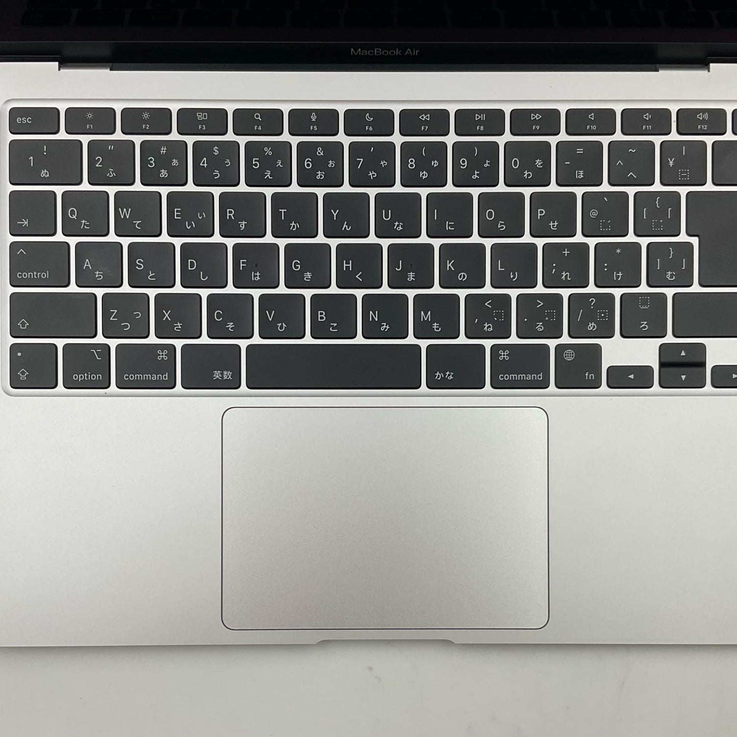 【全額返金保証】【最速発送】Apple MacBook Air 13インチ 2020 Apple M1 8GB SSD 256GB シルバー 100% 美品 動作確認済