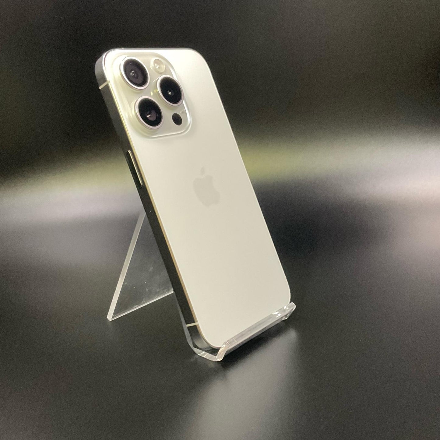 【全額返金保証】【最速発送】Apple iPhone iPhone 15 Pro 128GB ホワイトチタニウム Softbank 美品 動作確認済 89%