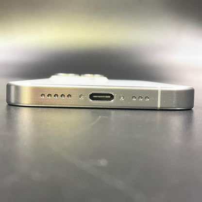 【全額返金保証】【最速発送】Apple iPhone iPhone 15 Pro 128GB ホワイトチタニウム Softbank 美品 動作確認済 89%