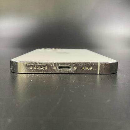 【全額返金保証】【最速発送】Apple iPhone iPhone 12 Pro 256GB シルバー docomo 白ロム 動作確認済 78%