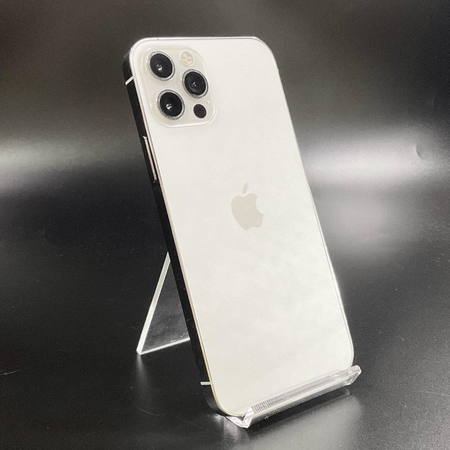【全額返金保証】【最速発送】Apple iPhone iPhone 12 Pro 256GB シルバー docomo SIMフリー 白ロム 動作確認済 73%